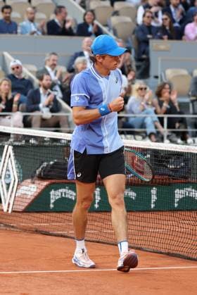 ROLAND GARROS 2024 Thierry Larret Maxppp. Tennis. Roland Garros 2024. Internationaux de France de tennis. Stade Roland Garros, Paris (75). Le 5 juin 2024. Quart de finale. Court Philippe Chatrier : Court Philippe Chatrier : Alexander ZVEREV (GER) vs Alex de MINAUR (AUS) PARIS (75) STADE ROLAND GARROS PARIS ILE DE FRANCE FRANCE  Copyright: xThierryxLarret MAXPPPxThierryxLarretx TL_20240605_1003 0493932305st