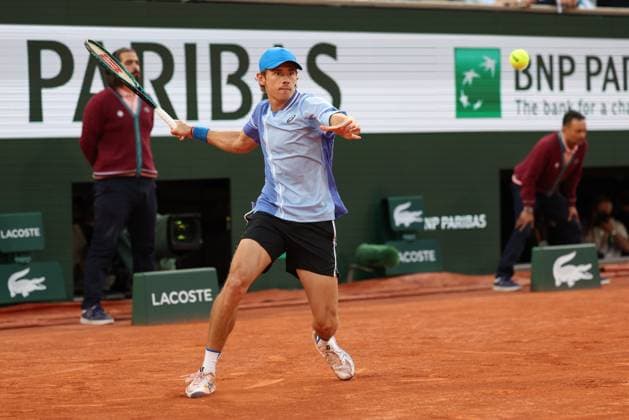 ROLAND GARROS 2024 Thierry Larret Maxppp. Tennis. Roland Garros 2024. Internationaux de France de tennis. Stade Roland Garros, Paris (75). Le 5 juin 2024. Quart de finale. Court Philippe Chatrier : Court Philippe Chatrier : Alexander ZVEREV (GER) vs Alex de MINAUR (AUS) PARIS (75) STADE ROLAND GARROS PARIS ILE DE FRANCE FRANCE  Copyright: xThierryxLarret MAXPPPxThierryxLarretx TL_20240605_1005 0493932783st