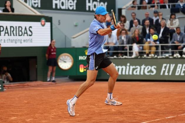 ROLAND GARROS 2024 Thierry Larret Maxppp. Tennis. Roland Garros 2024. Internationaux de France de tennis. Stade Roland Garros, Paris (75). Le 5 juin 2024. Quart de finale. Court Philippe Chatrier : Court Philippe Chatrier : Alexander ZVEREV (GER) vs Alex de MINAUR (AUS) PARIS (75) STADE ROLAND GARROS PARIS ILE DE FRANCE FRANCE  Copyright: xThierryxLarret MAXPPPxThierryxLarretx TL_20240605_1006 0493932786st