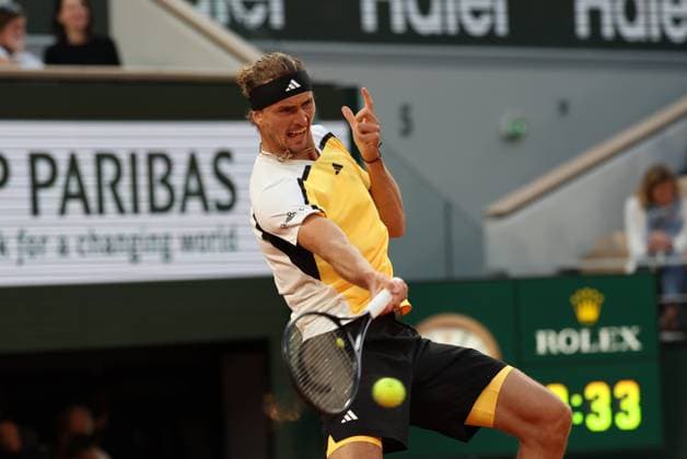 ROLAND GARROS 2024 Thierry Larret Maxppp. Tennis. Roland Garros 2024. Internationaux de France de tennis. Stade Roland Garros, Paris (75). Le 5 juin 2024. Quart de finale. Court Philippe Chatrier : Court Philippe Chatrier : Alexander ZVEREV (GER) vs Alex de MINAUR (AUS) PARIS (75) STADE ROLAND GARROS PARIS ILE DE FRANCE FRANCE  Copyright: xThierryxLarret MAXPPPxThierryxLarretx TL_20240605_1019 0493932833st