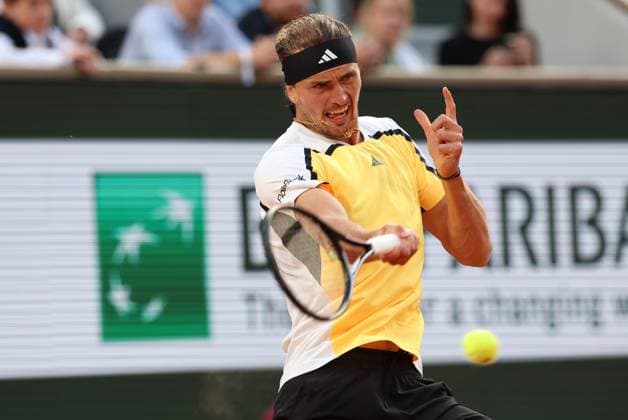 ROLAND GARROS 2024 Thierry Larret Maxppp. Tennis. Roland Garros 2024. Internationaux de France de tennis. Stade Roland Garros, Paris (75). Le 5 juin 2024. Quart de finale. Court Philippe Chatrier : Court Philippe Chatrier : Alexander ZVEREV (GER) vs Alex de MINAUR (AUS) PARIS (75) STADE ROLAND GARROS PARIS ILE DE FRANCE FRANCE  Copyright: xThierryxLarret MAXPPPxThierryxLarretx TL_20240605_1025 0493932850st