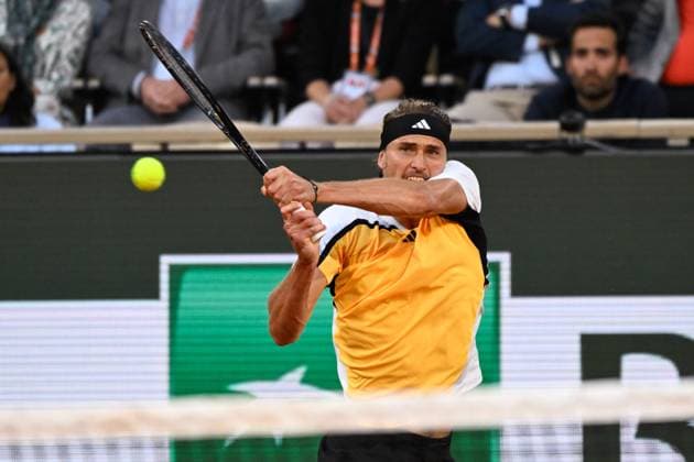 Alexander Zverev ( Allemagne ) during the 2024 French Open at Roland Garros on June 5, 2024 in Paris, France. ( Photo by federico pestellini panoramic ) - TENNIS : Roland Garros 2024 - Internationaux de France - 05 06 2024 FedericoPestellini Panoramic 