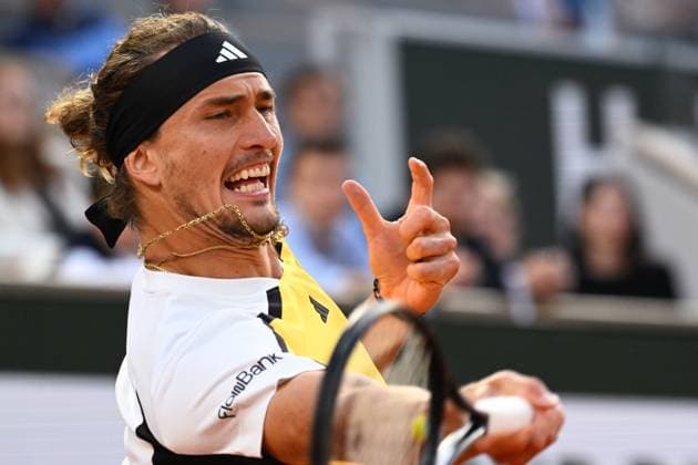 Alexander Zverev ( Allemagne ) during the 2024 French Open at Roland Garros on June 5, 2024 in Paris, France. ( Photo by federico pestellini panoramic ) - TENNIS : Roland Garros 2024 - Internationaux de France - 05 06 2024 FedericoPestellini Panoramic 