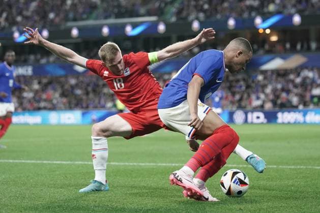 Football friendly 05 06 2024, Football international match, International match, Friendly game, Friendly match, Amical, 2024, France, Stade St Symphorien, Metz, France FRA Luxembourg LUX vl Laurent Jans Luxembourg, Luxembourg, FLF 18 Kylian Mbappe France, France 15