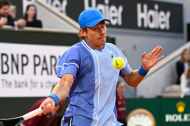Alex De Minaur ( AUS ) during the 2024 French Open at Roland Garros on June 5, 2024 in Paris, France. ( Photo by federico pestellini panoramic ) - TENNIS : Roland Garros 2024 - Internationaux de France - 05 06 2024 FedericoPestellini Panoramic 