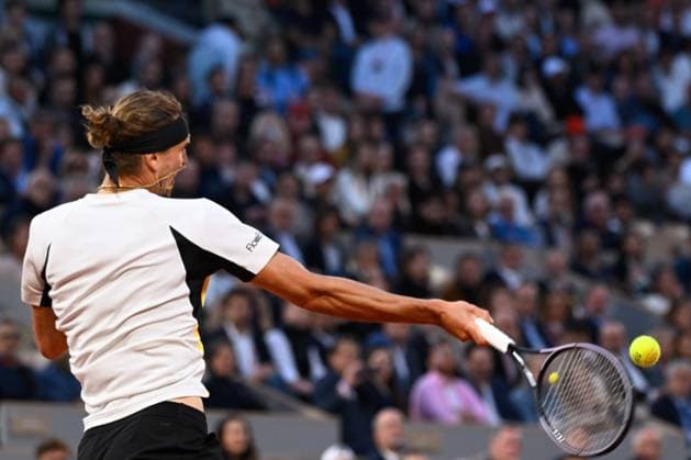 Alexander Zverev ( Allemagne ) during the 2024 French Open at Roland Garros on June 5, 2024 in Paris, France. ( Photo by federico pestellini panoramic ) - TENNIS : Roland Garros 2024 - Internationaux de France - 05 06 2024 FedericoPestellini Panoramic 