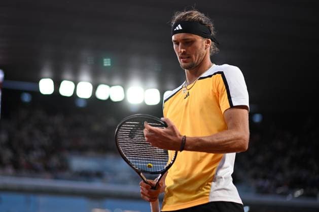 Sport Bilder des Tages Alexander Zverev ( Allemagne ) during the 2024 French Open at Roland Garros on June 5, 2024 in Paris, France. ( Photo by federico pestellini panoramic ) - TENNIS : Roland Garros 2024 - Internationaux de France - 05 06 2024 FedericoPestellini Panoramic 