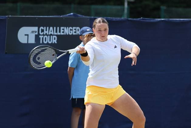 TENNIS - ITF, Surbiton Trophy SURBITON,ENGLAND,05.JUN.24 - TENNIS - ITF Women s World Tennis Tour, Surbiton Trophy. Image shows Jule Niemeier (GER).  GEPAxpictures xAlanxGrieves