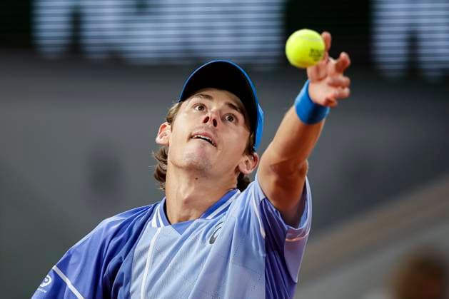 Alex De Minaur of Australia in action against Alexander Zverev of Germany during the Men™s Single Quarter Finals of 2024 French Open Day 11 at Roland Garros on June 5, 2024 in Paris, France Photo by JustPictures Paris Roland Garros France Copyright: x x2024xEurasiaxSportxImagesx jp-en-EuSpIm-AB4_Roland_Garros_05Jun2024_PR751