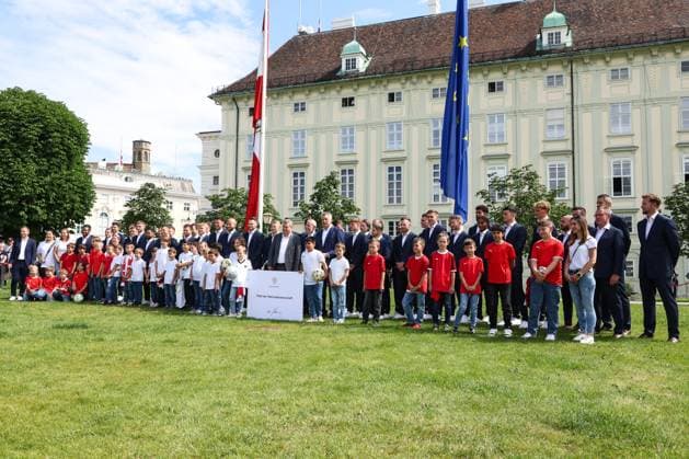 SOCCER - UEFA EURO, EM, Europameisterschaft,Fussball 2024 VIENNA,AUSTRIA,06.JUN.24 - SOCCER - UEFA European Championship, EM, Europameisterschaft preview, farewell ceremony OEFB Team. Image shows the team of AUT.  GEPAxpictures xArminxRauthner