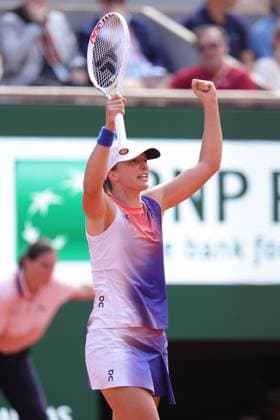Iga Swiatek, POL, during semifinal of 2024 French Open at Roland Garros, Paris, 06 06 2024