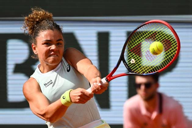 Jasmine Paolini ( ITA ) during the 2024 French Open at Roland Garros on June 6, 2024 in Paris, France. ( Photo by federico pestellini panoramic ) - TENNIS : Roland Garros 2024 - Internationaux de France - 06 06 2024 FedericoPestellini Panoramic 