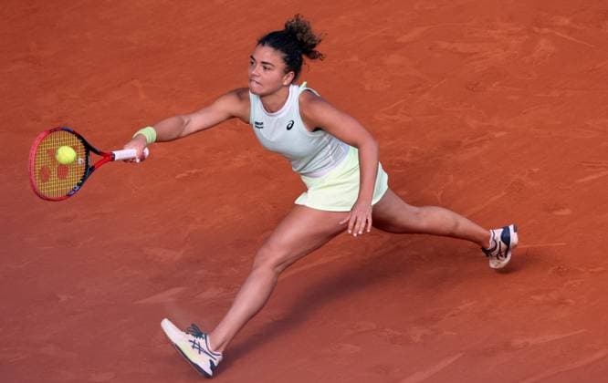 Jasmine Paolini of Italy plays against Mirra Andreeva of Russia during their semi-final match at the French Tennis Open in Roland Garros in Paris, France, on Thursday, June 6, 2024. Paolini won 6-3, 6-1 and qualified for the final.  PAR20240606137 MAYAxVIDON-WHITE
