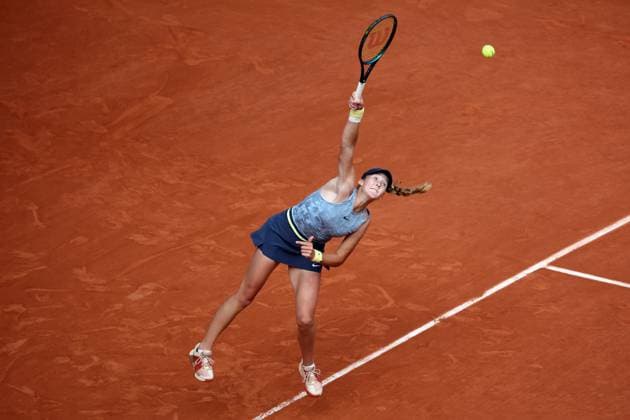 Mirra Andreeva of Russia plays against Jasmine Paolini of Italy during their semi-final match at the French Tennis Open in Roland Garros in Paris, France, on Thursday, June 6, 2024. Paolini won 6-3, 6-1 and qualified for the final.  PAR20240606133 MAYAxVIDON-WHITE