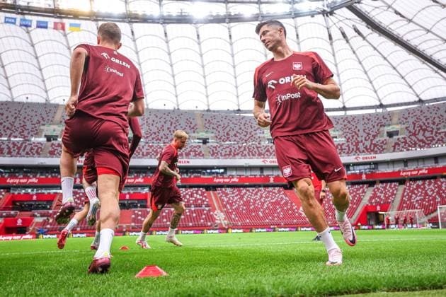 06.06.2024 WARSZAWA, STADION PGE NARODOWY PILKA NOZNA (FOOTBALL) ZGRUPOWANIE REPREZENTACJI POLSKI PRZED MISTRZOSTWAMI EUROPY - EURO 2024 ( UEFA EURO, EM, Europameisterschaft,Fussball 2024 POLISH national team, Nationalteam TRAINING CAMP ) KONFERENCJA PRASOWA I TRENING REPREZENTACJI POLSKI PRZED MECZEM TOWARZYSKIM Z UKRAINA NZ ROBERT LEWANDOWSKI FOTO LUKASZ GROCHALA CYFRASPORT NEWSPIX.PL --- Newspix.pl  20240606CSLG0115