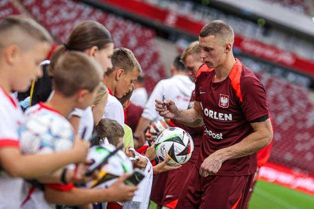 06.06.2024 WARSZAWA, STADION PGE NARODOWY PILKA NOZNA (FOOTBALL) ZGRUPOWANIE REPREZENTACJI POLSKI PRZED MISTRZOSTWAMI EUROPY - EURO 2024 ( UEFA EURO, EM, Europameisterschaft,Fussball 2024 POLISH national team, Nationalteam TRAINING CAMP ) KONFERENCJA PRASOWA I TRENING REPREZENTACJI POLSKI PRZED MECZEM TOWARZYSKIM Z UKRAINA NZ JAKUB PIOTROWSKI FOTO LUKASZ GROCHALA CYFRASPORT NEWSPIX.PL --- Newspix.pl  20240606CSLG0161