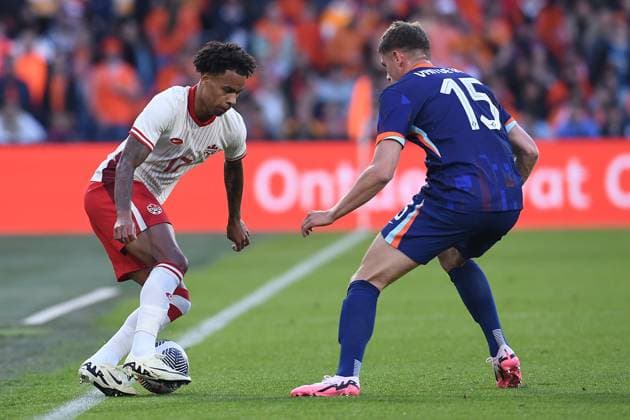International soccer match Netherlands Canada on 06 06 2024 at Feyenoord Stadium in Rotterdam Tajon Buchanan Canada , left Micky van de Ven Netherlands , right xRx