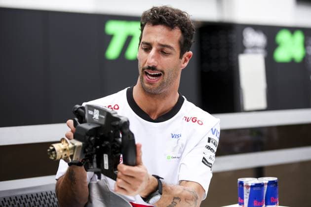 RICCIARDO Daniel (aus), Visa Cash App RB F1 Team VCARB 01, portrait during the Formula 1 AWS Grand Prix du Canada 2024, 9th round of the 2024 Formula One World Championship, WM, Weltmeisterschaft from June 07 to 09, 2024 on the Circuit Gilles Villeneuve, in MontrÃ al, Canada - F1 - CANADIAN GRAND PRIX 2024 DPPI Panoramic  240606_R09_CANADA_DP_EA022154