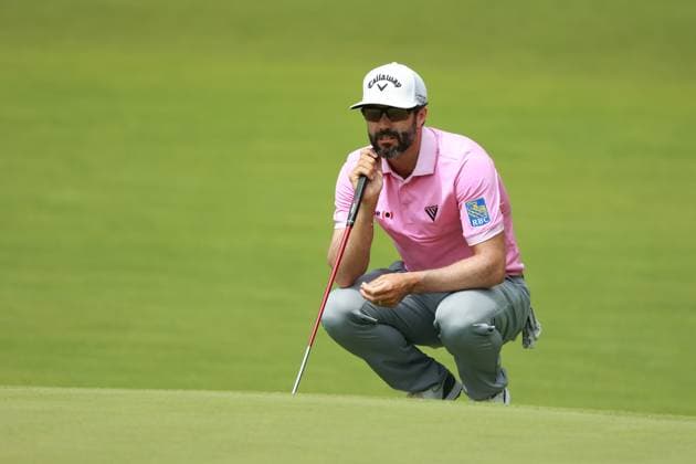 The Memorial Tournament Adam Hadwin of Canada lines up his putt on the first green during Day One of The Memorial Tournament presented by Workday at Muirfield Village Golf Club in Dublin, Ohio, USA on Thursday, June 6, 2024. Dublin Ohio United States  Copyright: xJorgexLemusx originalFilename:lemus-thememor240606_npHAP.jpg