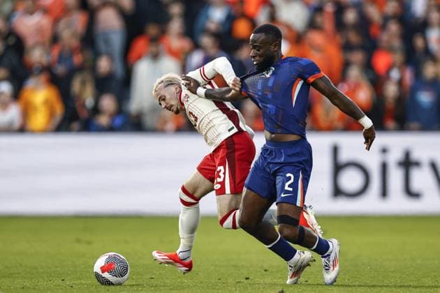 ROTTERDAM - (l-r) Liam Millar of Canada, Lutsharel Geertruida of Holland during the friendly Interland match between the Netherlands and Canada at Feyenoord Stadium de Kuip on June 6, 2024 in Rotterdam, Netherlands. ANP MAURICE VAN STEEN International Friendly, Länderspiel, Nationalmannschaft 2024 xVIxANPxSportx xxANPxIVx 500462163 originalFilename: 500462163.jpg