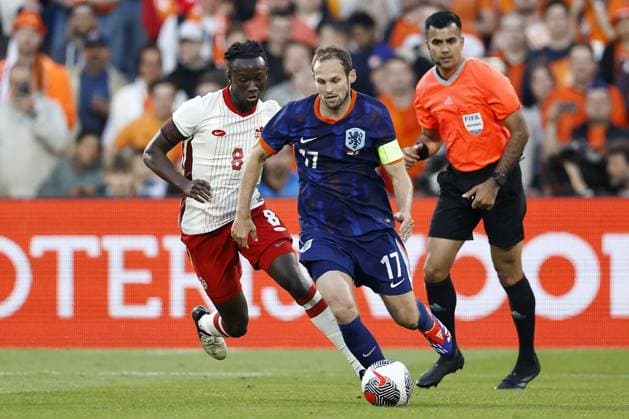 ROTTERDAM - (l-r) Ismael Kone of Canada, Daley Blind of Holland during the friendly Interland match between the Netherlands and Canada at Feyenoord Stadium de Kuip on June 6, 2024 in Rotterdam, Netherlands. ANP MAURICE VAN STEEN International Friendly, Länderspiel, Nationalmannschaft 2024 xVIxANPxSportx xxANPxIVx 500462354 originalFilename: 500462354.jpg