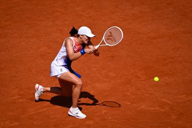 Iga Swiatek ( POL ) during the 2024 French Open at Roland Garros on June 6, 2024 in Paris, France. ( Photo by federico pestellini panoramic ) - TENNIS : Roland Garros 2024 - Internationaux de France - 06 06 2024 FedericoPestellini Panoramic 