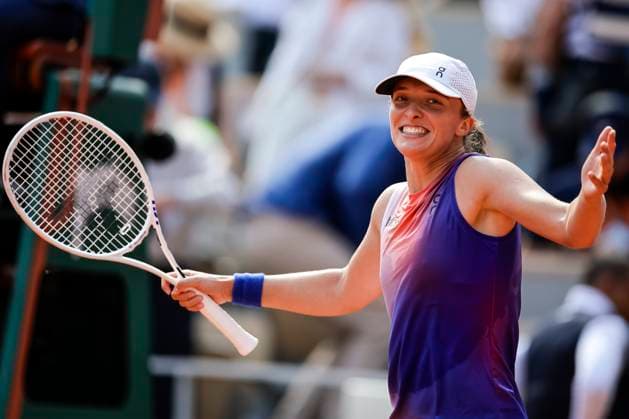 Iga Swiatek of Poland celebrates after winning her match against Coco Gauff of United States during the Women™s Single Semi Finals of 2024 French Open Day 12 at Roland Garros on June 6, 2024 in Paris, France Photo by JustPictures Paris Roland Garros France Copyright: x x2024xEurasiaxSportxImagesx jp-en-EuSpIm-AB4_Roland_Garros_06Jun2024_PR393
