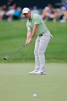 DUBLIN, OH - JUNE 06: Rory McIlroy (NIR) reacts after missing a putt at the 14th hole during the first round of the Memorial Tournament presented by Workday at Muirfield Village Golf Club on June 06, 2024 in Dublin, Ohio. (Photo by Joe Robbins Icon Sportswire) GOLF: JUN 06 PGA, Golf Herren the Memorial Tournament presented by Workday EDITORIAL USE ONLY Icon5732406060871