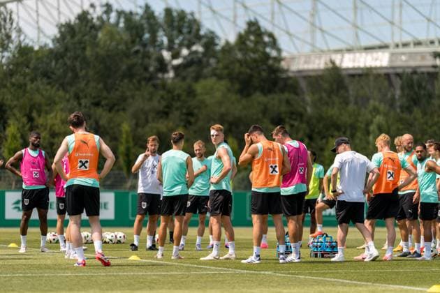 SOCCER - SUI vs AUT, test match VIENNA,AUSTRIA,07.JUN.24 - SOCCER - OEFB International Friendly, Länderspiel, Nationalmannschaft match, Switzerland vs Austria, preview, training Team AUT. Image shows the team of AUT.  GEPAxpictures xJohannesxFriedl