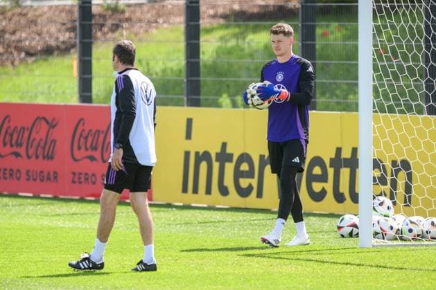 Soccer, National team, 20240606, Final training Germany Greece In the picture Alexander NÜBEL VfB Stuttgart Portrait Full body full figure Herzogenaurach Homeground Bayern Germany Copyright: Passion2Press MarkusxFischerx