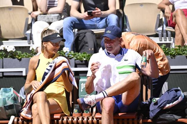 Tennis : Roland Garros 2024 - France - Daniela Hantuchova et Guy Forget jouent le double mixte du tournoi des legendes Tennis : Roland Garros 2024 - France - 07 06 2024 ChrysleneCaillaud Panoramic 
