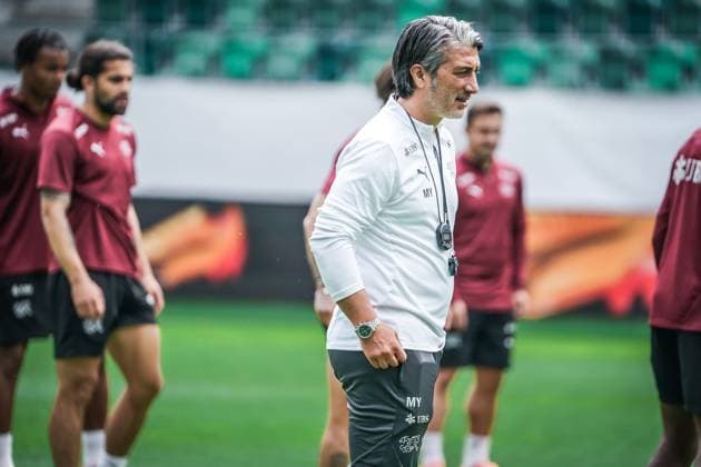 Football St Gallen, Switzerland National team Switzerland training before the last test match against Austria at Kybunpark SUI, AUT, friendly match, UEFA EURO 2024, Nati Suisse national coach Murat Yakin St Gallen Kybunpark Switzerland Copyright: xJoeranxSteinsiekx