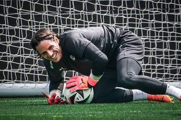 Football St Gallen, Switzerland National team Switzerland training before the last test match against Austria at Kybunpark SUI, AUT, friendly match, UEFA EURO 2024, Nati Suisse goalkeeper Yann Sommer St Gallen Kybunpark Switzerland Copyright: xJoeranxSteinsiekx