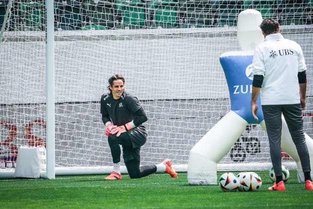Football St Gallen, Switzerland National team Switzerland training before the last test match against Austria at Kybunpark SUI, AUT, friendly match, UEFA EURO 2024, Nati Suisse goalkeeper Yann Sommer St Gallen Kybunpark Switzerland Copyright: xJoeranxSteinsiekx