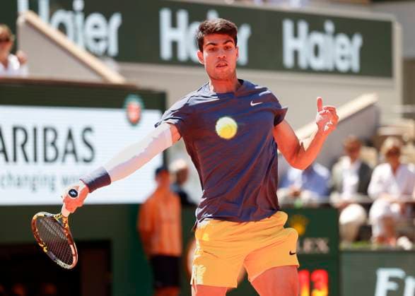 Carlos Alcaraz ESP , Semifinal, Semi Final Tennis French Open 2024 Roland Garros Paris France June 7, 2024 Copyright: xJuergenxHasenkopfx