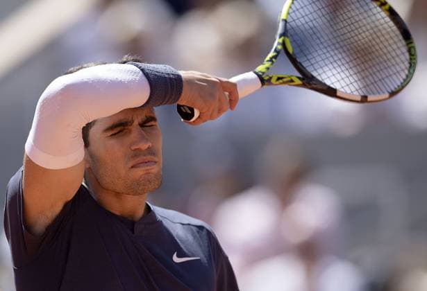 Carlos Alcaraz of Spain frustrated French Open Tennis, Day 13, Tennis, Roland Garros, Paris, France - 07 June 2024  Copyright: xEllaxLing Shutterstockx 14523807j