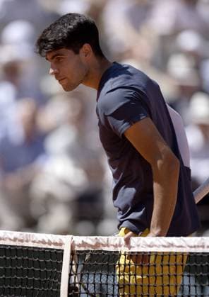 Carlos Alcaraz of Spain frustrated French Open Tennis, Day 13, Tennis, Roland Garros, Paris, France - 07 June 2024  Copyright: xEllaxLing Shutterstockx 14523807d