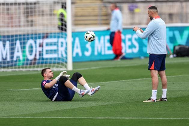 Training of the Croatian football team Dominik Livakovic during the Training of the Croatian football team ahead of tomorrow s friendly match against Portugal at the Nacionale stadium in Lisbon, Portugal June 7, 2024 IgorxKralj PIXSELL