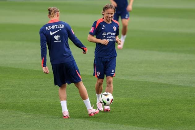 Training of the Croatian football team Luka Modric during the Training of the Croatian football team ahead of tomorrow s friendly match against Portugal at the Nacionale stadium in Lisbon, Portugal June 7, 2024 IgorxKralj PIXSELL