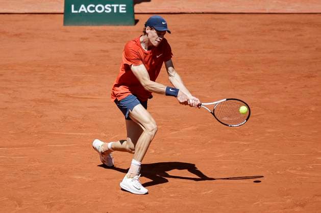 Jannik Sinner of Italy plays a backhand against Carlos Alcaraz of Spain during the Men™s Singles Semi Finals of 2024 French Open Day 13 at Roland Garros on June 7, 2024 in Paris, France Photo by JustPictures Paris Roland Garros France Copyright: x x2024xEurasiaxSportxImagesx jp-en-EuSpIm-AB4_Roland_Garros_07Jun2024_PR005