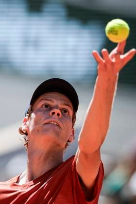 Jannik Sinner of Italy serves the ball against Carlos Alcaraz of Spain during the Men™s Singles Semi Finals of 2024 French Open Day 13 at Roland Garros on June 7, 2024 in Paris, France Photo by JustPictures Paris Roland Garros France Copyright: x x2024xEurasiaxSportxImagesx jp-en-EuSpIm-AB4_Roland_Garros_07Jun2024_PR019