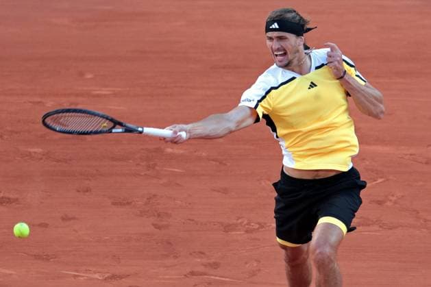 7th June 2024; Roland Garros, Paris, France; 2024 French Open Tennis tournament, Day 13; Alexander Zverev (GER) on the forehand during the mens singles semi-final match against Casper Ruud (NOR)  ActionPlus12651606 JonxBromley