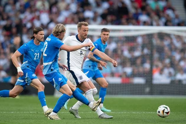 Harry Kane of England is surrounded by Iceland players during the international match, Länderspiel, Nationalmannschaft between England and Iceland at Wembley Stadium, London, England on 7 June 2024. Copyright: xGrantxWinterx 41140027
