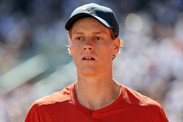 Jannik Sinner of Italy plays against Carlos Alcaraz of Spain plays during their semi-final match at the French Tennis Open in Roland Garros in Paris, France, on Friday, June 7, 2024. Alcaraz won 2-6, 6-3, 3-6, 6-4, 6-3 and qualified for the final.  PAR20240607116 MAYAxVIDON-WHITE