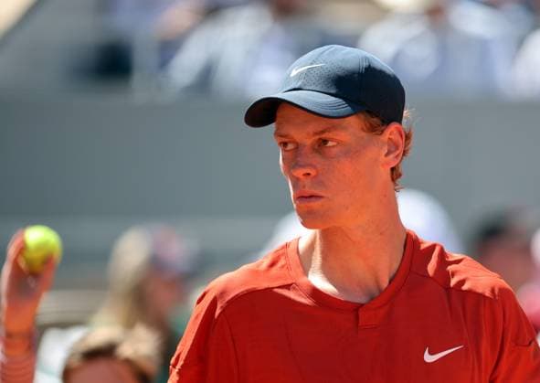 Jannik Sinner of Italy plays against Carlos Alcaraz of Spain plays during their semi-final match at the French Tennis Open in Roland Garros in Paris, France, on Friday, June 7, 2024. Alcaraz won 2-6, 6-3, 3-6, 6-4, 6-3 and qualified for the final.  PAR20240607107 MAYAxVIDON-WHITE