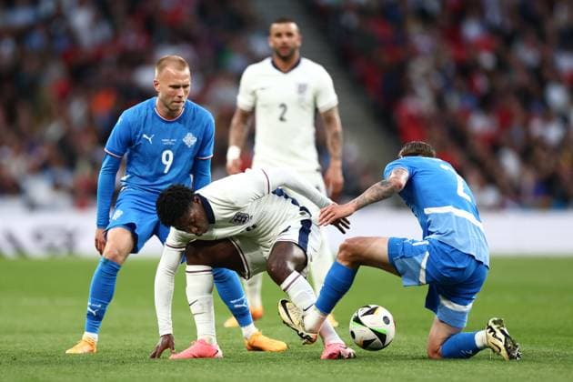 Kobbie Mainoo of England England v Iceland, International Friendly, Länderspiel, Nationalmannschaft Football, Wembley Stadium, London, UK, 07 June 2024 EDITORIAL USE ONLY No use with unauthorised audio, video, data, fixture lists, club league logos or live services. Online in-match use limited to 120 images, no video emulation. No use in betting, games or single club league player publications. Copyright: xJamesxMarsh Shutterstockx 14523617bk