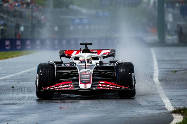 20 MAGNUSSEN Kevin (den), Haas F1 Team VF-24 Ferrari, action during the Formula 1 AWS Grand Prix du Canada 2024, 9th round of the 2024 Formula One World Championship, WM, Weltmeisterschaft from June 07 to 09, 2024 on the Circuit Gilles Villeneuve, in MontrÃ al, Canada - F1 - CANADIAN GRAND PRIX 2024 DPPI Panoramic  240607_R09_CANADA_DP_FGOO0781