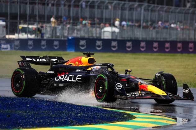 01 VERSTAPPEN Max (nld), Red Bull Racing RB20, action during the Formula 1 AWS Grand Prix du Canada 2024, 9th round of the 2024 Formula One World Championship, WM, Weltmeisterschaft from June 07 to 09, 2024 on the Circuit Gilles Villeneuve, in MontrÃ al, Canada - F1 - CANADIAN GRAND PRIX 2024 DPPI Panoramic  240607_R09_CANADA_DP_FGOO1119