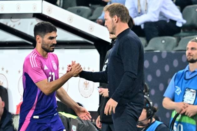07 06 2024, xsltx, football international, Germany Greece emspor, v l coach Julian Nagelsmann German national football team DFB Ilkay Gündogan German national football team DFB substitution DFL DFB REGULATIONS PROHIBIT ANY USE OF PHOTOGRAPHS as IMAGE SEQUENCES and or QUASI VIDEO Mönchengladbach