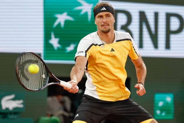 June 7, 2024, Paris, Paris, France: June 7 2024, Paris, Paris, Alexander Zverev of Germany In action during the tennis Grand Slam of Roland Garros 2024, day 13, match between Casper Ruud of Norway and Alexander Zverev of Germany at Roland Garros Stadium - on jjune 7 2024.Paris - France Paris France - ZUMAb253 20240607_zsp_b253_134 Copyright: xLoicxBaratouxx